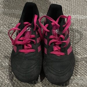 Girls Adidas Soccer Cleat’s